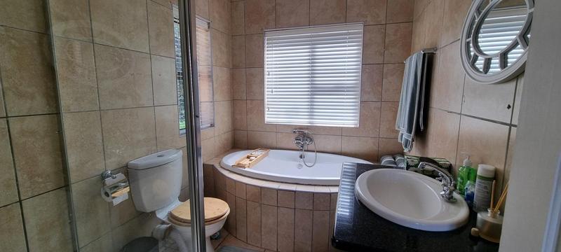 3 Bedroom Property for Sale in Groot Brakrivier Central Western Cape